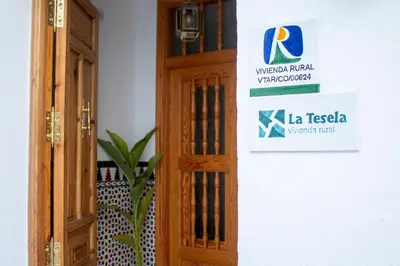 Certificado, premio, señal o documento que está expuesto en La Tesela