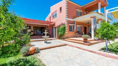 Edificio en el que se encuentra la casa o chalet