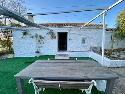 Un patio o zona al aire libre en La Tahona (Cortijo Andaluz en las montañas)