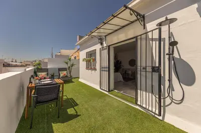 Un balcón o terraza de AvantiStays Alameda Sky Terrace, DISFRUTALO