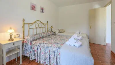 Cama o camas de una habitación en El Pinar La Puebla de Los Infantes by Ruralidays