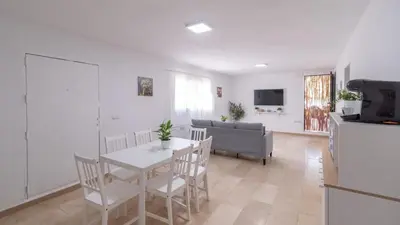 Una televisión o centro de entretenimiento en Laufrana Álora by Ruralidays