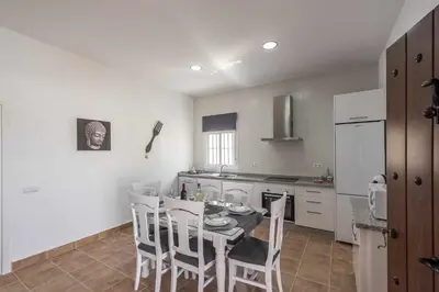 Una cocina o zona de cocina en Casa Rural Rafael – Lantejuela