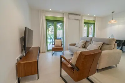 Una televisión o centro de entretenimiento en Paredones III Casa Rural Caminito del Rey
