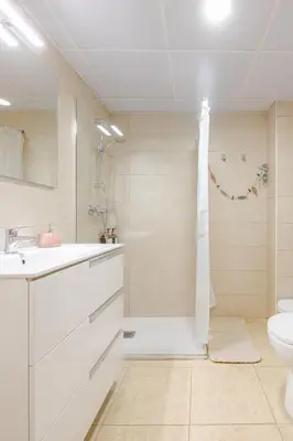 Un baño de En Patio sevillano Alameda-Isla Magica