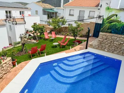 Piscina en o cerca de El Jardín de Castillo - Calma y Slow life