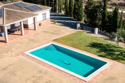 Piscina en o cerca de Casa Rural Lomillas de Canca