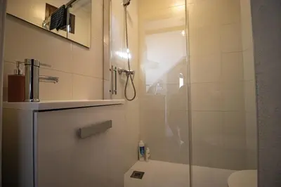 Un baño de La Jaboneria de Setenil