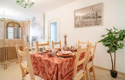 Plano de Amazing Apartment In Carmona With Wifi