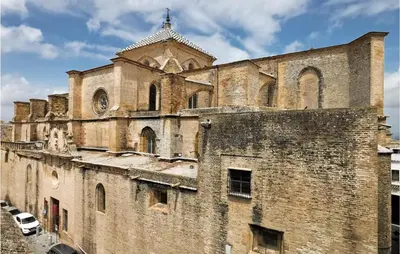 Plano de Amazing Apartment In Carmona With Wifi