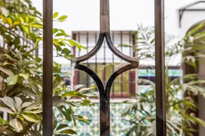 Jardín al aire libre en Encanto en la Judería: Apartamento con Patio