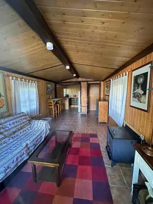 Zona de estar de EcoCabaña El Refugio