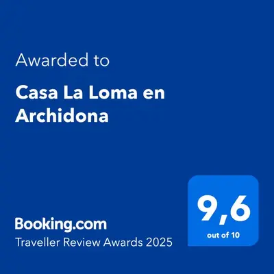 Certificado, premio, señal o documento que está expuesto en Casa La Loma en Archidona
