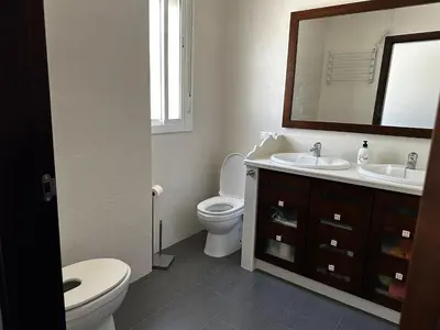 Un baño de CASA ROSAL