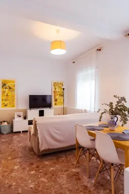 Una televisión o centro de entretenimiento en Casa La Platería