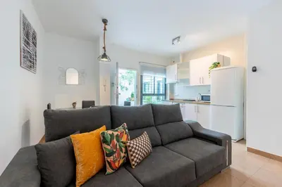 Una cocina o zona de cocina en Céntrico y acogedor apartamento