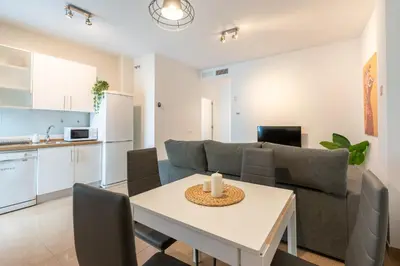 Una cocina o zona de cocina en Céntrico y acogedor apartamento