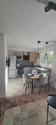 Plano de Sunny handmade home. WI-FI, a/c & free parking