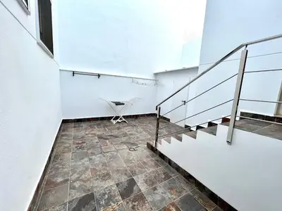 Plano de Apartment El Llano Parking Gratis