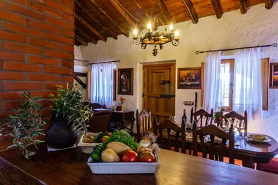 Comida en o cerca de esta casa o chalet