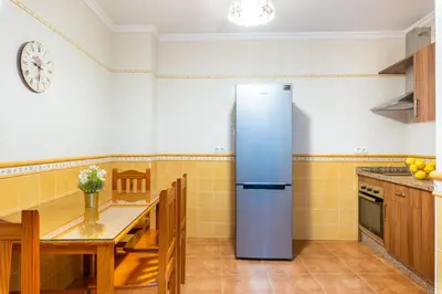 Una cocina o zona de cocina en CASA ANGELITA Caminito del Rey, Apartamento con cocina en el centro de Andalucía