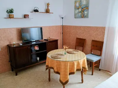 Una televisión o centro de entretenimiento en Casa Matbel
