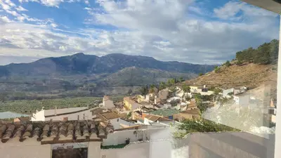 Vista general de una montaña o vista desde la casa o chalet