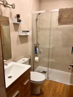 Un baño de Apartamentos EL PELIGRO 1 El CONJURO