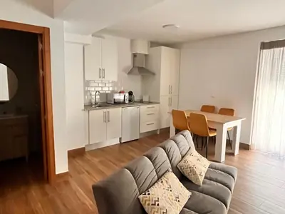 Una cocina o zona de cocina en Apartamentos EL PELIGRO 5 ZAGUAN