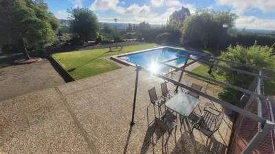 Piscina en o cerca de Los Candiles