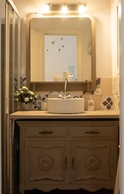 Un baño de WISH SUITE SANTA CLARA DE SEVILLA