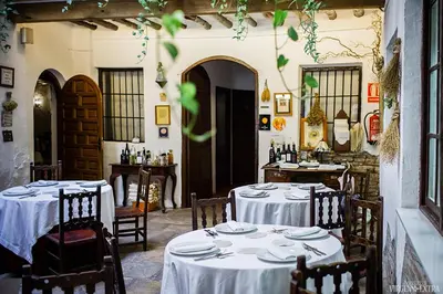 Un restaurante o sitio para comer en Arte de Cozina