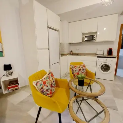 Una cocina o zona de cocina en ESTUDIO RUFINA.Tranquilidad ,Alameda de Hércules!