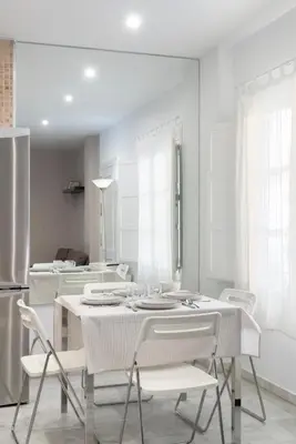 Plano de Apartamento con terraza en Sevilla centro by Rent Me