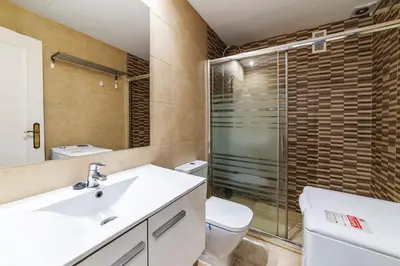 Un baño de Alohamundi Lumbreras IV