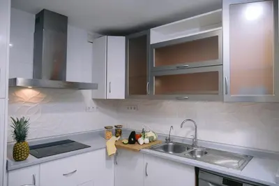 Una cocina o zona de cocina en Piso compartido Delyrent, Reja
