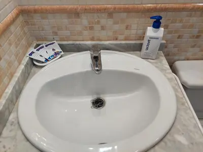Un baño de PLAZA DEL AYUNTAMIENTO con PARKING B&A