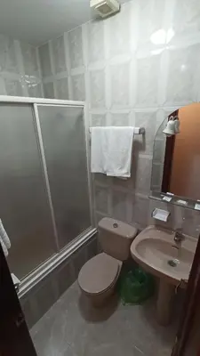 Un baño de Hostal Algaidas