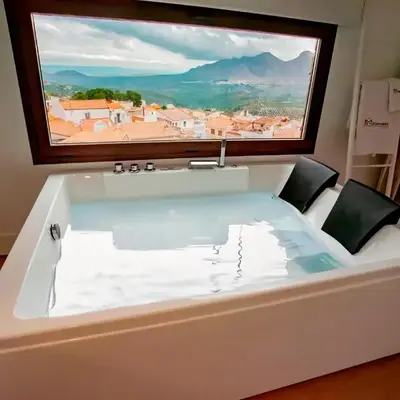Miramundos Jacuzzi privado y vistas Escapadas románticas en Magina