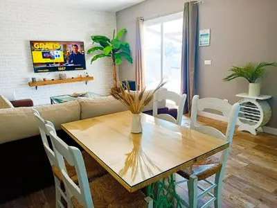 Una televisión o centro de entretenimiento en Tu Casita Rural
