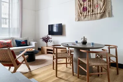 Una televisión o centro de entretenimiento en Miisterhost Pasaje Mallol Tranquilo, acogedor y céntrico Apartamento