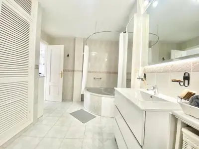Un baño de Apartamento Andalucía Centro III