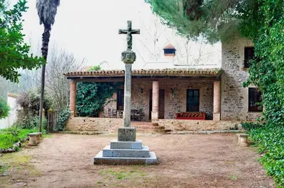 Jardín al aire libre en Paraiso del Hueznar