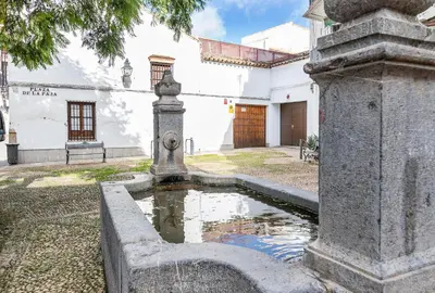 Plano de BHost - Plaza de la Paja