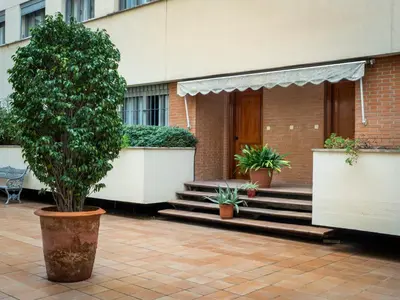 Jardín al aire libre en MonKeys Apartments Muro de los Navarros Deluxe