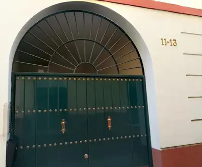 Fachada o entrada de Hispalis Conde de Ibarra