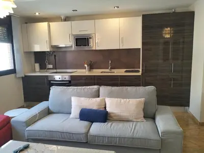 Una cocina o zona de cocina en 601 Moderno y Amplio apartamento en Valdeolleros