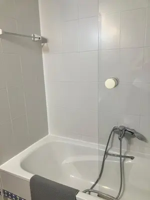 Un baño de Agarimo Homes - Flor de Olivo