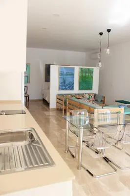 Una cocina o zona de cocina en Nuevo Estudio moderno, agradable y cómodo