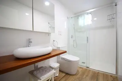 Un baño de Sevilla centro - Carrión Mejías